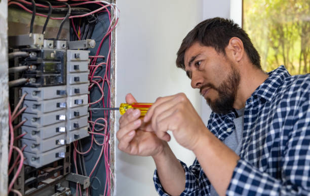 Best Emergency Electrical Repair  in Kaukauna, WI
